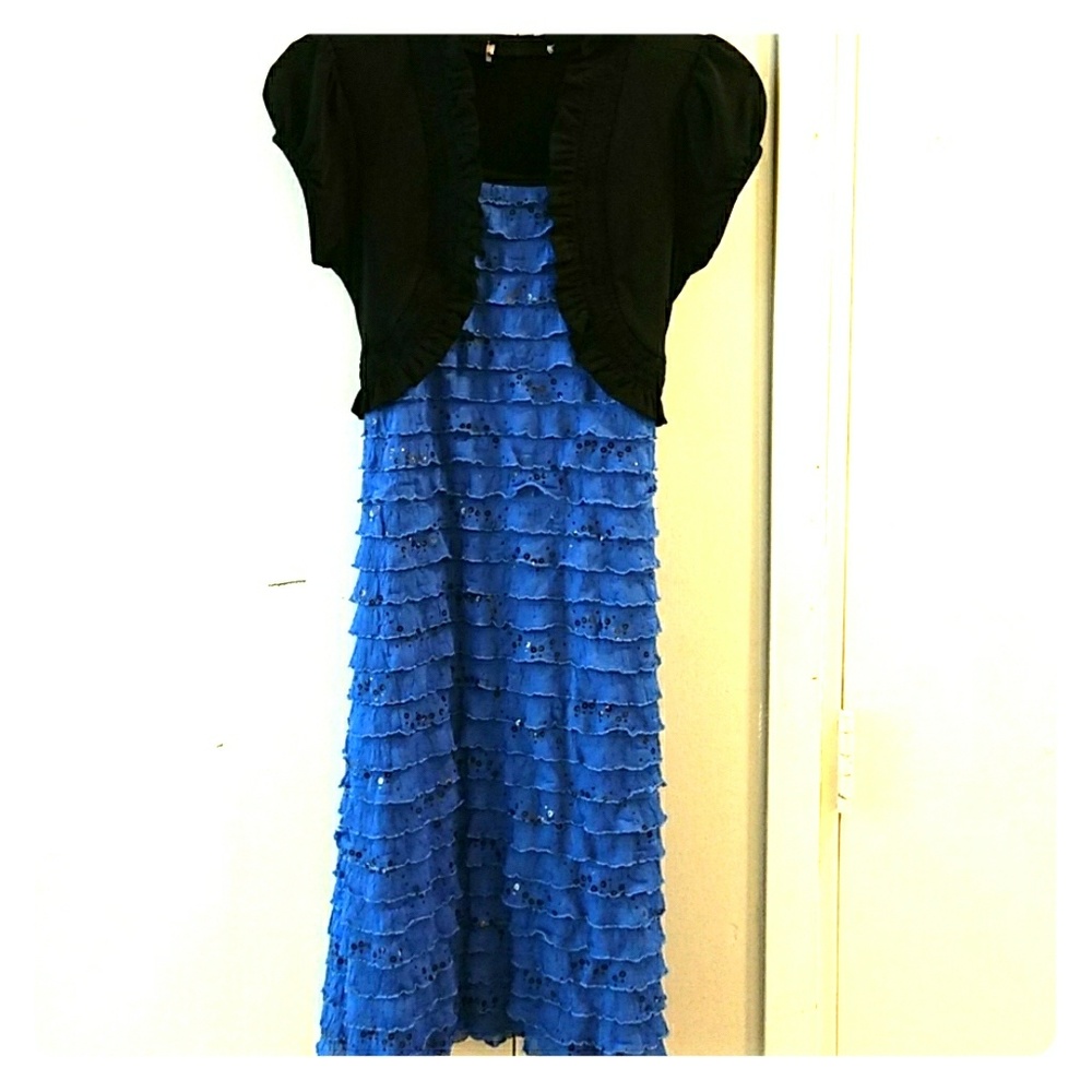 Blue sequins layered holiday dress/black cami